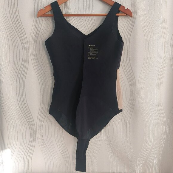 Honeylove Shapewear Thong Bodysuit Black Cami LARGE V Neck Like New - Picture 6 of 11